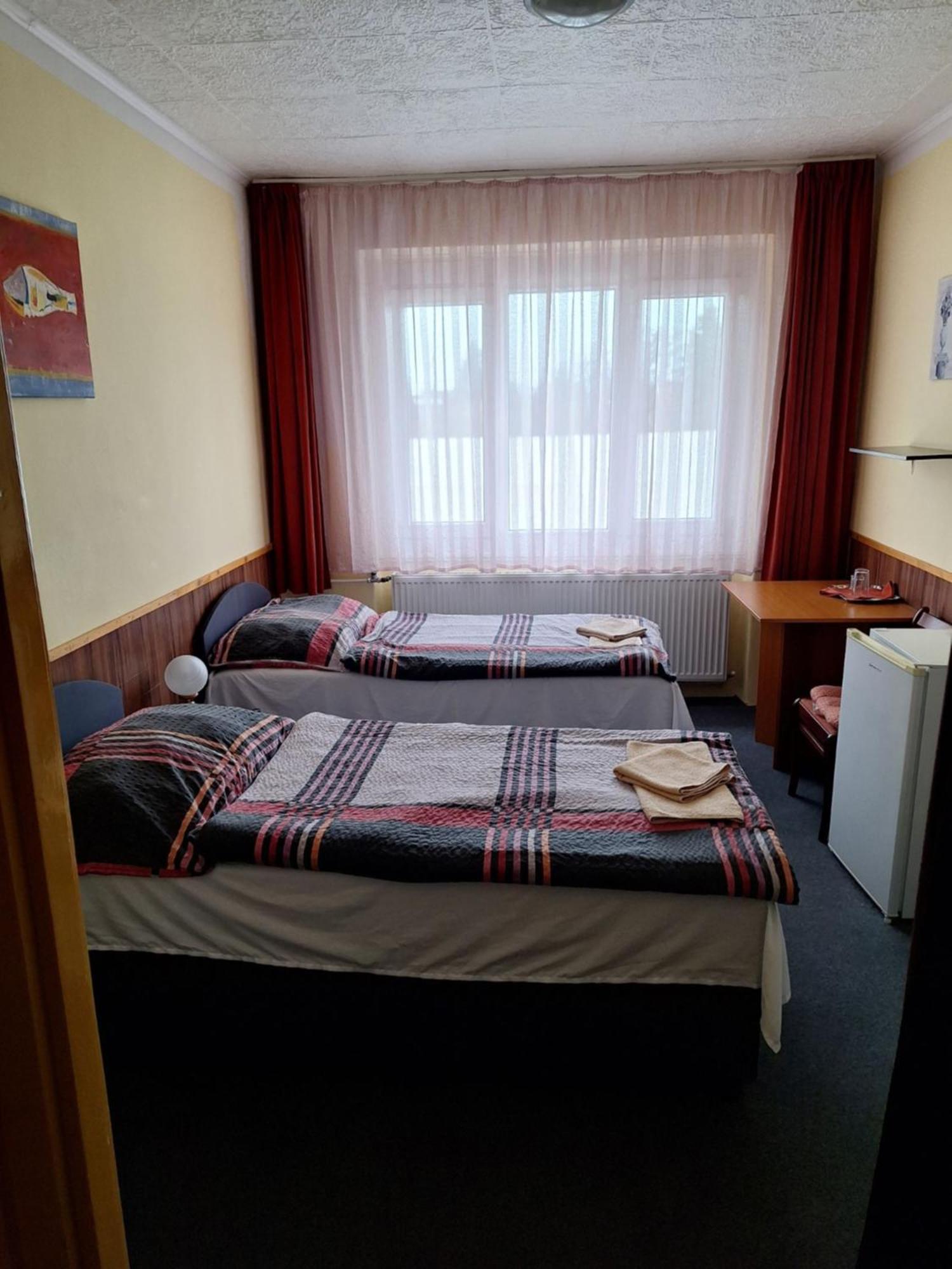 Grill Terasz Etterem Es Szallashely Mezokovesd Bagian luar foto