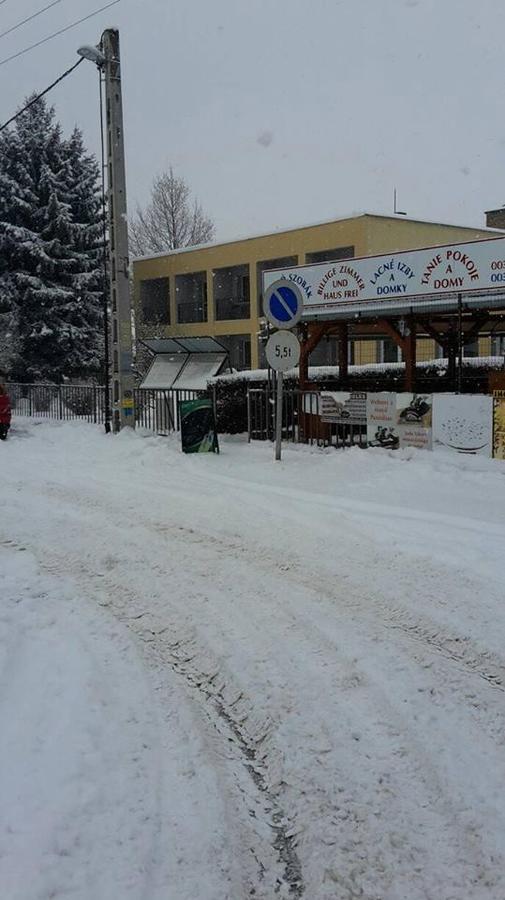 Grill Terasz Etterem Es Szallashely Mezokovesd Bagian luar foto