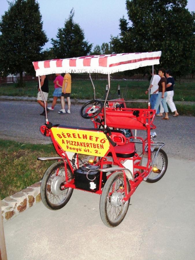 Grill Terasz Etterem Es Szallashely Mezokovesd Bagian luar foto