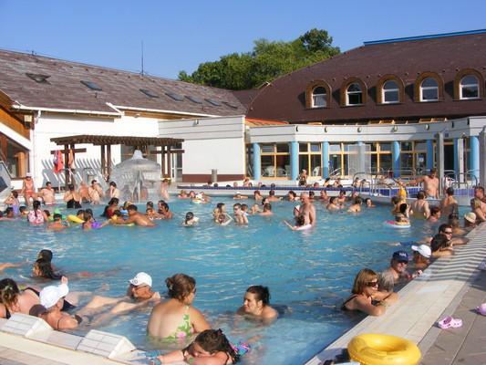 Grill Terasz Etterem Es Szallashely Mezokovesd Bagian luar foto