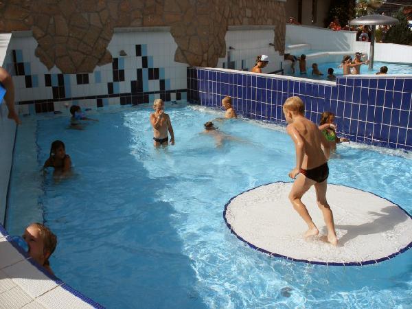 Grill Terasz Etterem Es Szallashely Mezokovesd Bagian luar foto