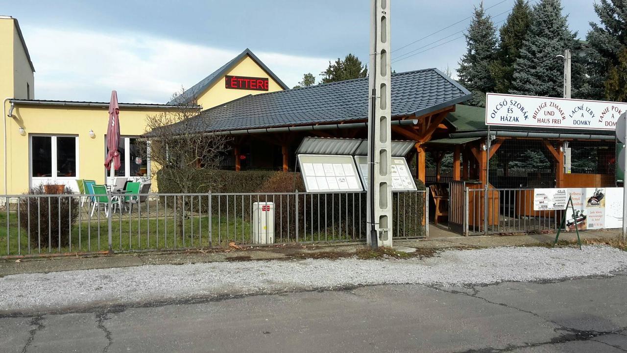 Grill Terasz Etterem Es Szallashely Mezokovesd Bagian luar foto